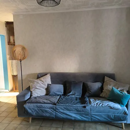 Apartment Ravissant D'une Avec Veranda Donnant Sur Le Jardin